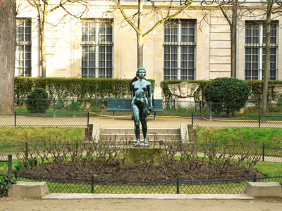 square-georges-cain-(2)