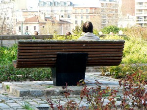 dans le jardin des sentuers du parc georges brassens