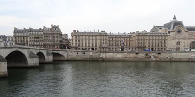 Façade du musée d'Orsay et de la Seine