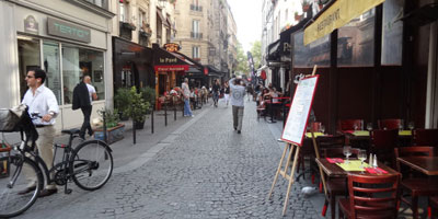photo de la rue des Lombards, rue piétonne de Paris