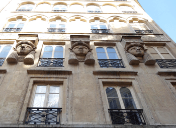 façade du 2, place du Caire, Paris