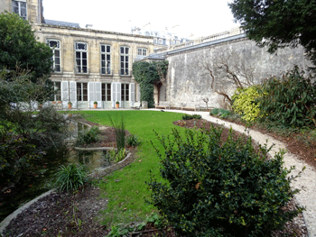 jardins des archives nationales, le Marais