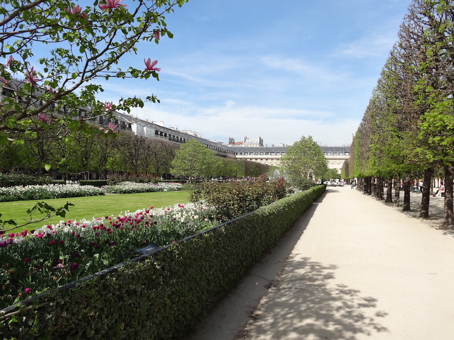 palais royal jardin paris