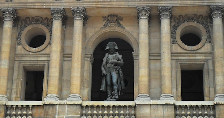 statue napoleon petit caporal invalides
