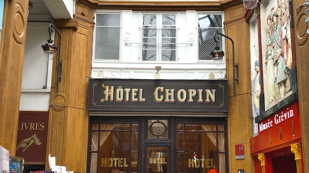 hotel chopin facade